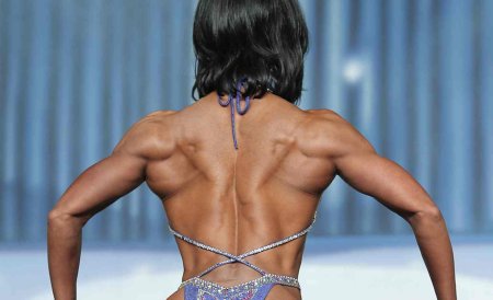 Мышцы спины женщины АН