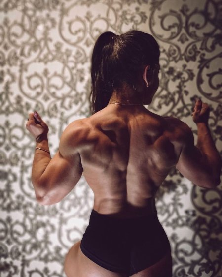 Анастасия Леонова 2020