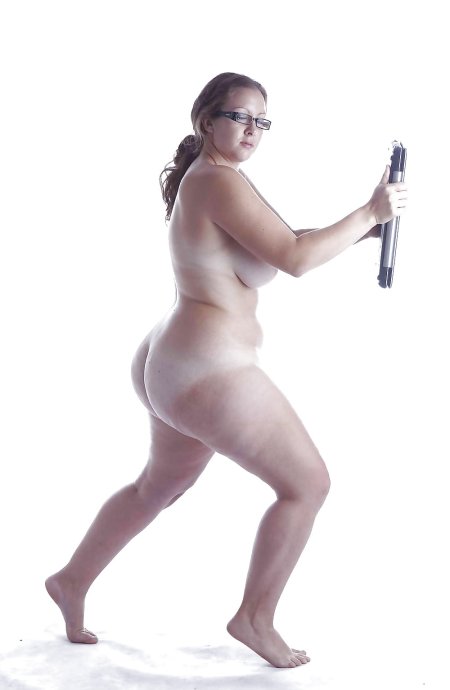 Голые женщины с фигурой груша