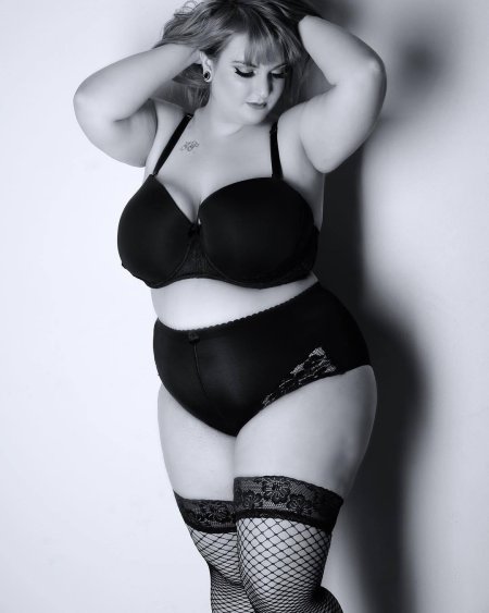 Одри Блейк пышная красота