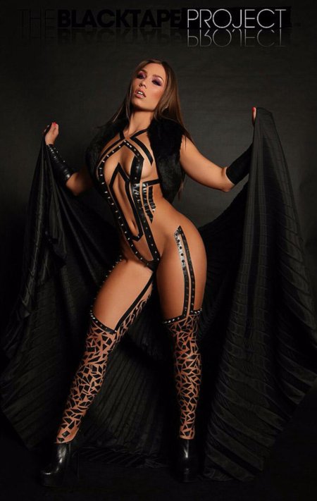 Николь Меджиа в Black Tape Project голая