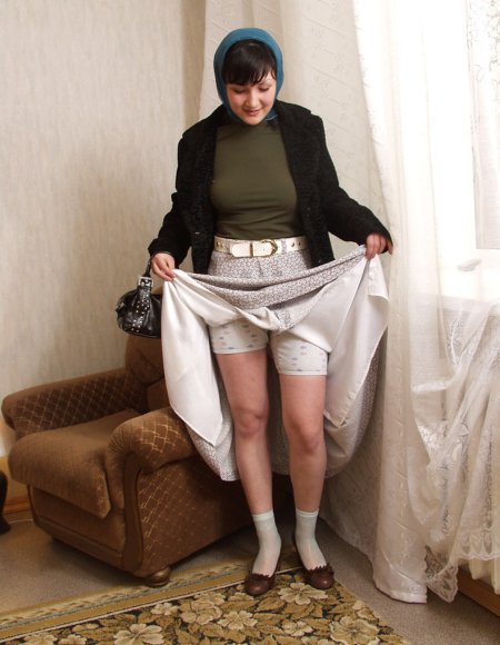 Взрослые женщины в рейтузах