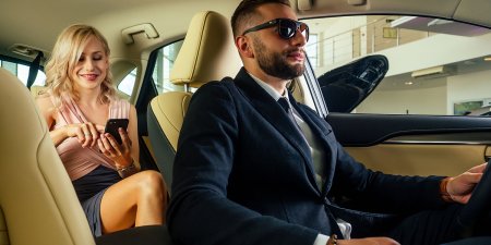 Личный водитель девушка