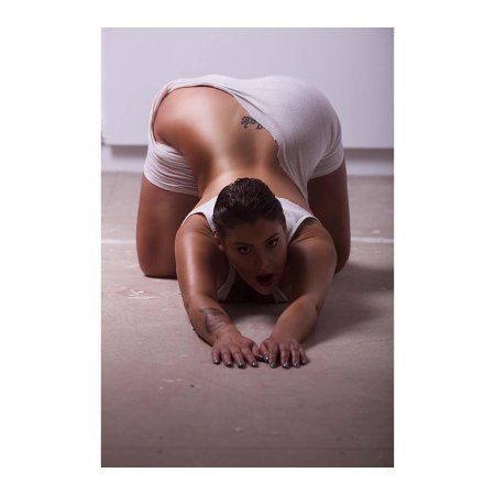 Сестры голая йога