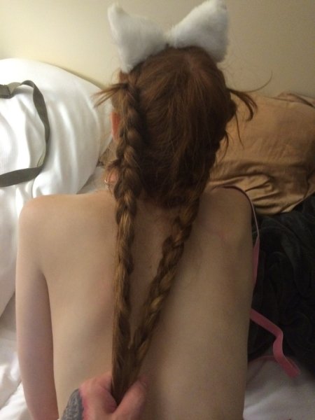 Голая с косой домашнее