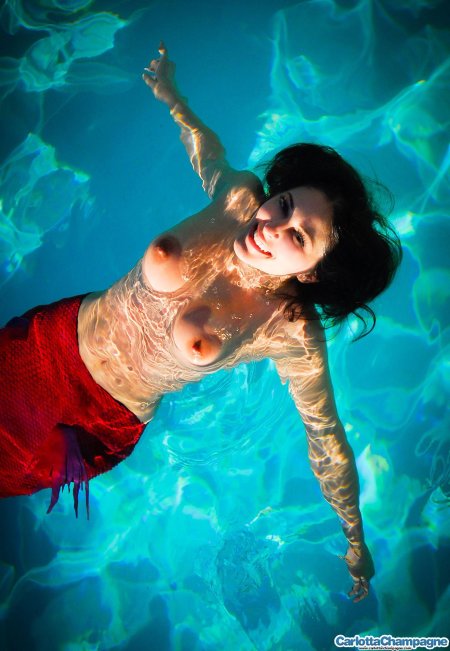 Русалка с большими сиськами