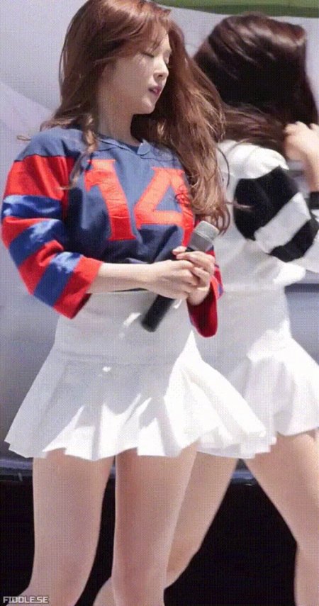 Irene Red Velvet шорты