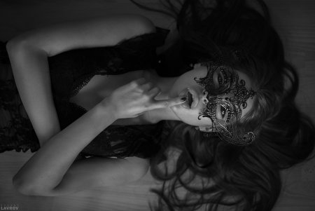 Девушка в кружеве