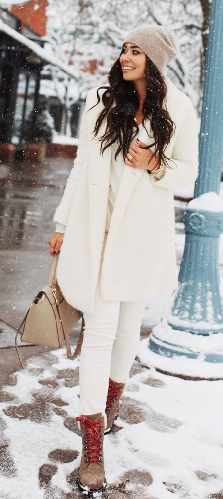 Стильная зимняя одежда для девушек