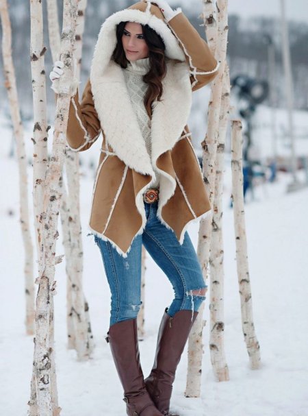 Стильная дубленка женская