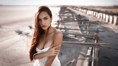 Красивая шатенка светлая голая