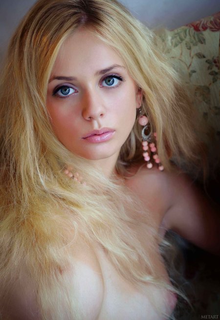 Дженнифер Маккей грудь