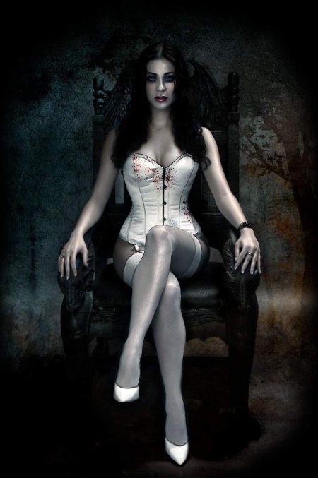 Элис вампирша