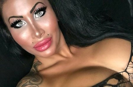 Пэрис Хермс bimbo