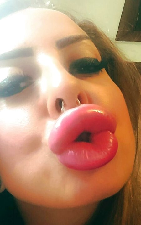 Сочные губы