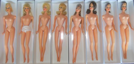 Голые куклы без одежды
