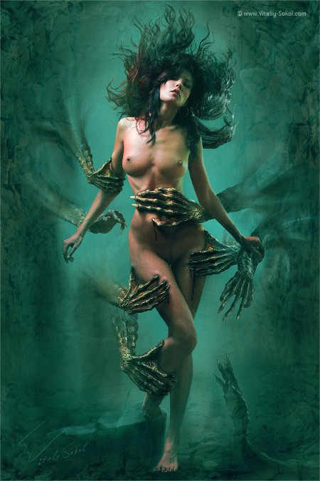 Эротическая фотосессия в стиле фэнтези
