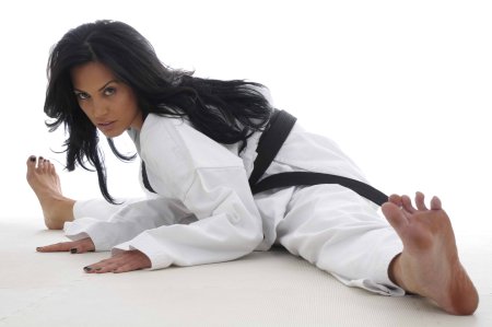 Кэти Лонг каратистка