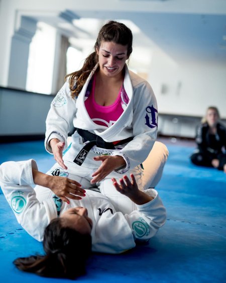 Маккензи дерн