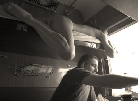 Голенькие девушки в поезде