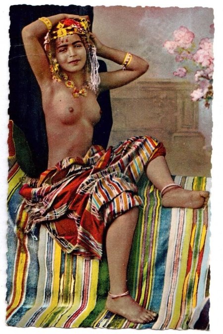 Голые молодые мавританки