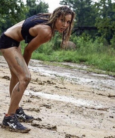 Бег девушки