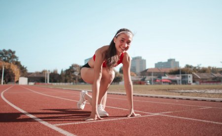 Низкий старт приготовиться девушки для рисования