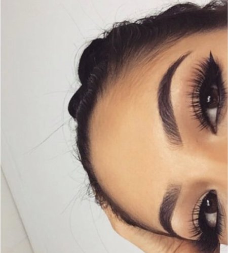 Девушка брови