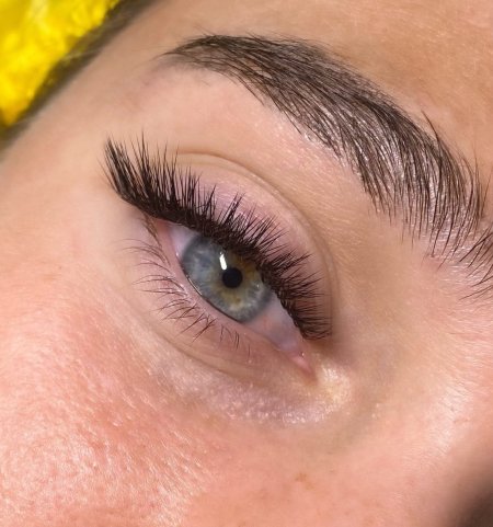 Коричневые нарощенные ресницы 2 д