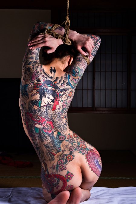 Эротические тату японских девушек