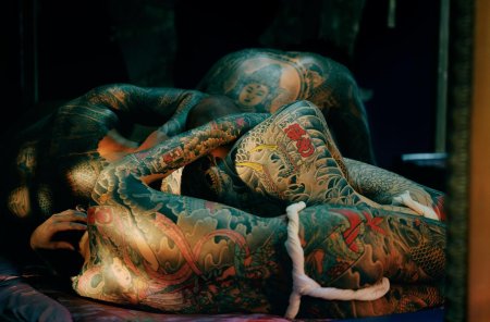 Порнозвезда с тату якудзы