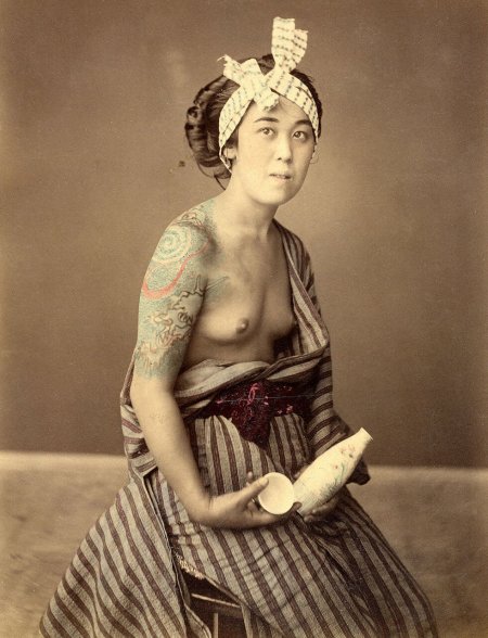 Эротическая фотосессия гейша