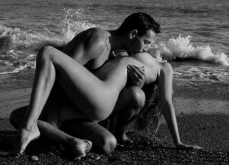 Красивые голые пары на пляже