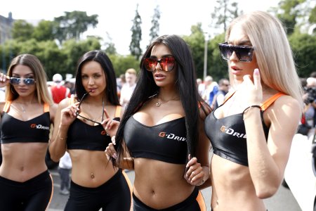 Ле ман грид герлз