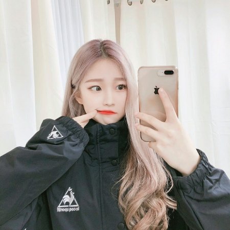 Улззанг Ольджан блондинка