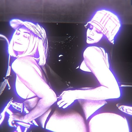 Девушка CLONNEX