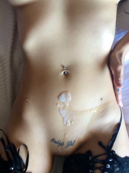 Девушки с пирсингом в пупке ню