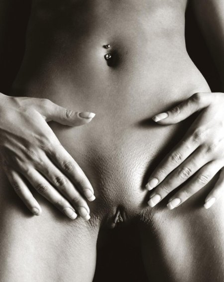 Женский пупок