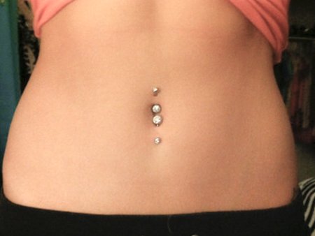 Пупок пирсинг