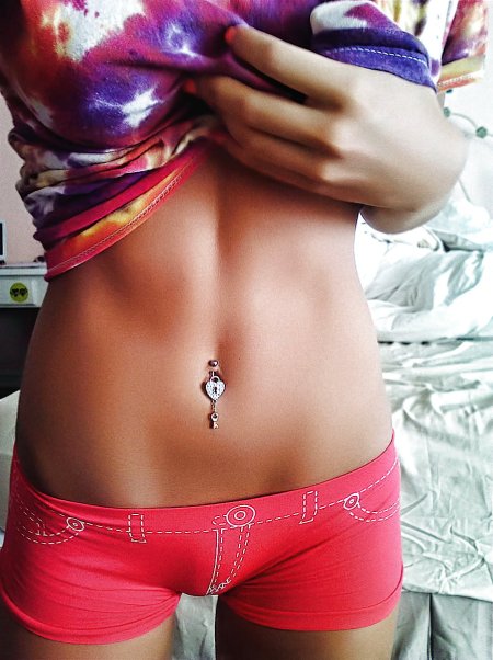 Красивые животики с пирсингом