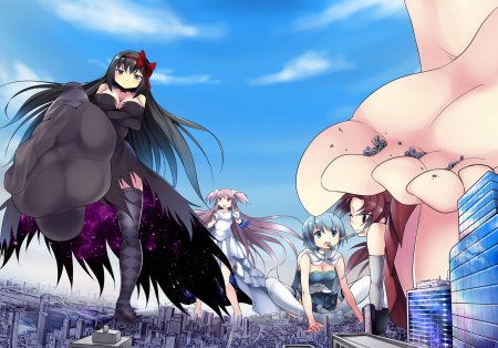 Девушки гиганты в городе хентай