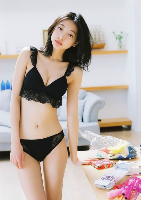 Молодые стройные азиатки