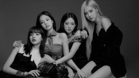 Группа BLACKPINK 2021
