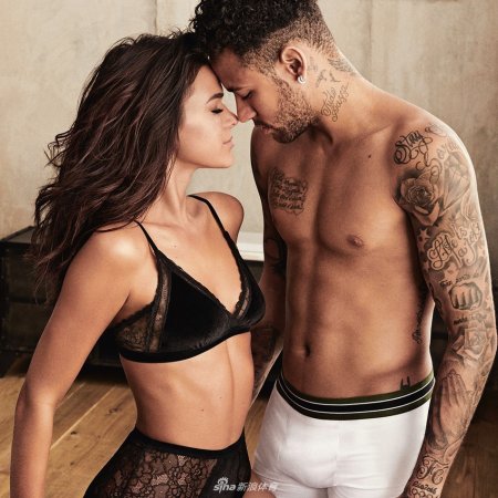 Неймар и его девушка Бруна