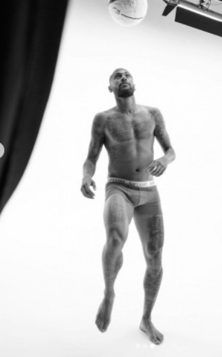 Неймар голый