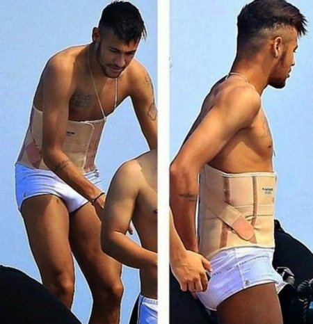Neymar Jr bulge
