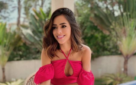 Девушка Неймара Бруна