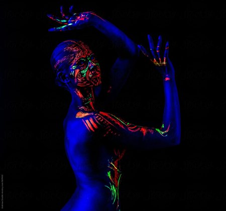 Эротическая фотосессия неон