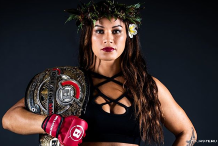 Девушка боец UFC Камилла Смогулецка