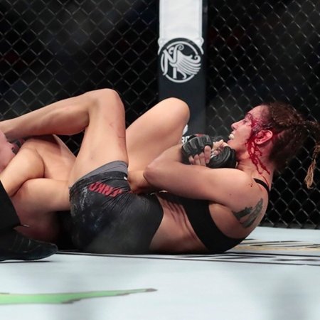 Женские бои девушка с понтами